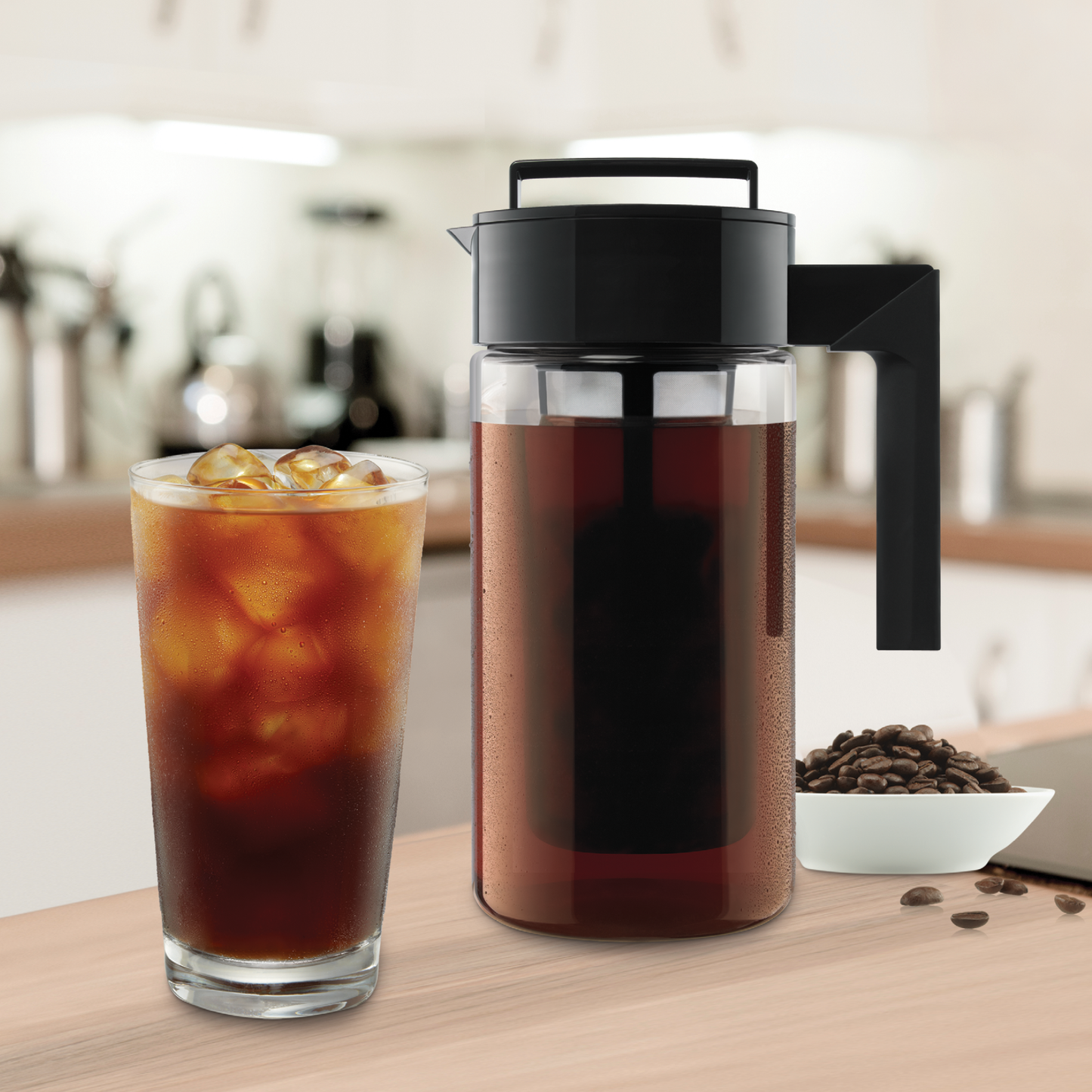 cold-brew-coffee-maker-s2 10310-ColdBrewCoffeeMaker-1qt-lifestyle2.png