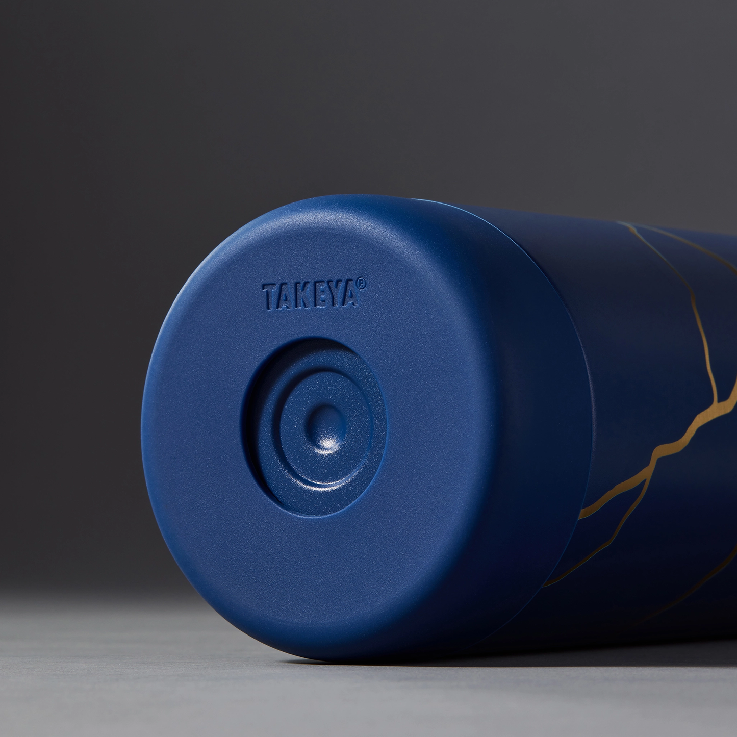 kintsugi-water-bottle-with-spout-lid-q2 51390-TK_HO25_Kintsugi_Takeya9249.png