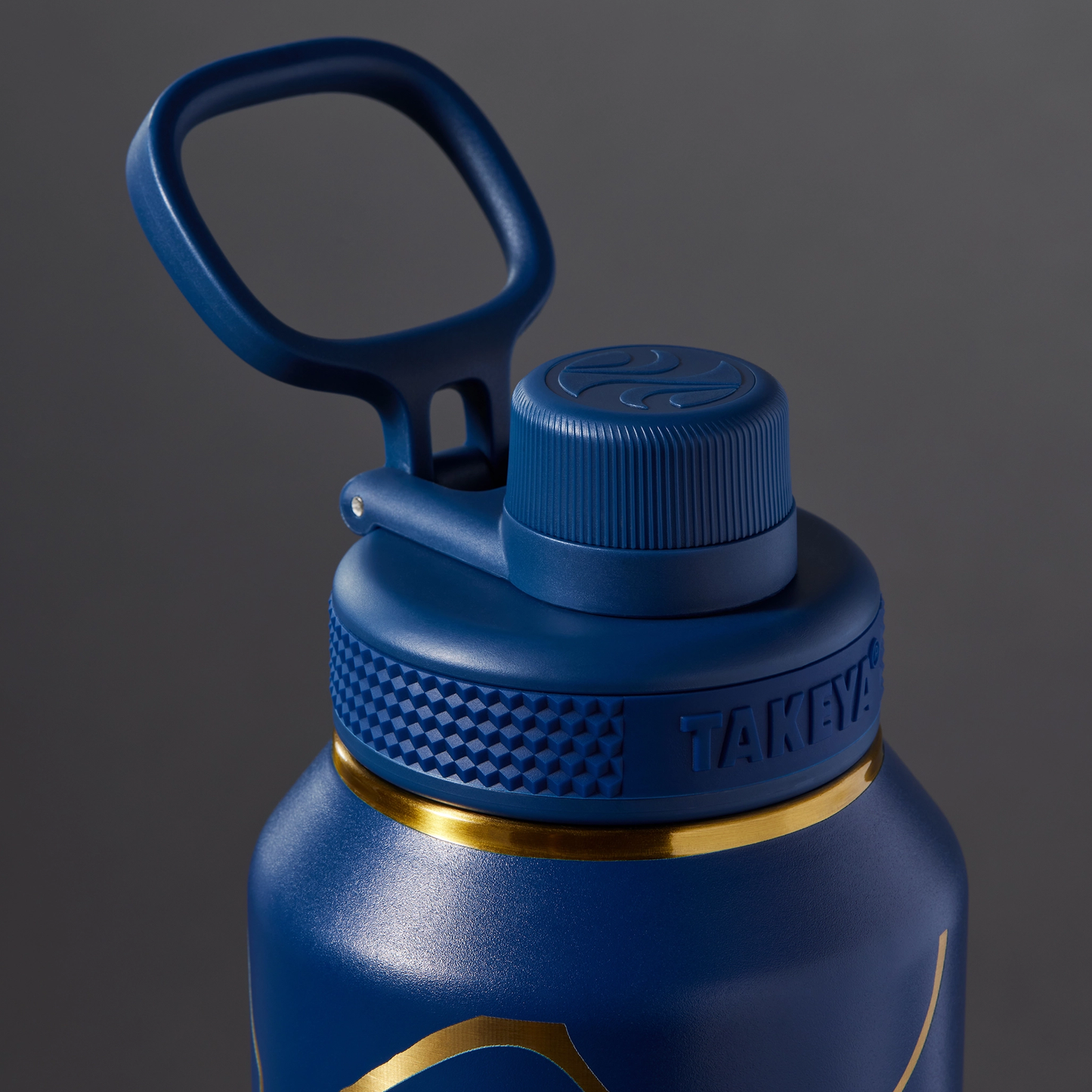kintsugi-water-bottle-with-spout-lid-q2 51390-TK_HO25_Kintsugi_Takeya9266.png