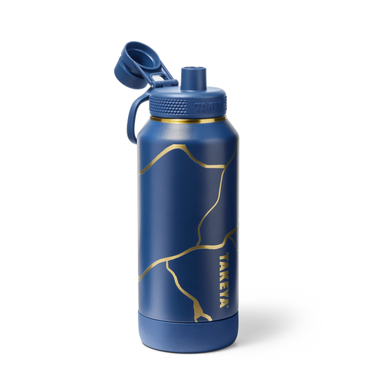 kintsugi-water-bottle-with-spout-lid-q2 TKS_SP25_SptBtl_GoldMarine_32oz_51390_v2_sRGB_SHD.png